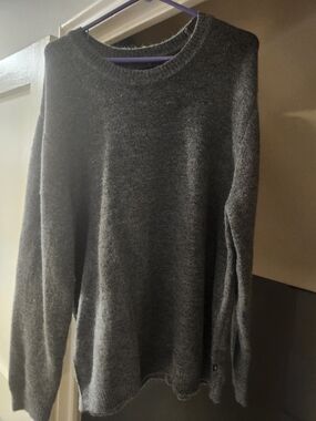 GAP Gray Knit Crew Sweater